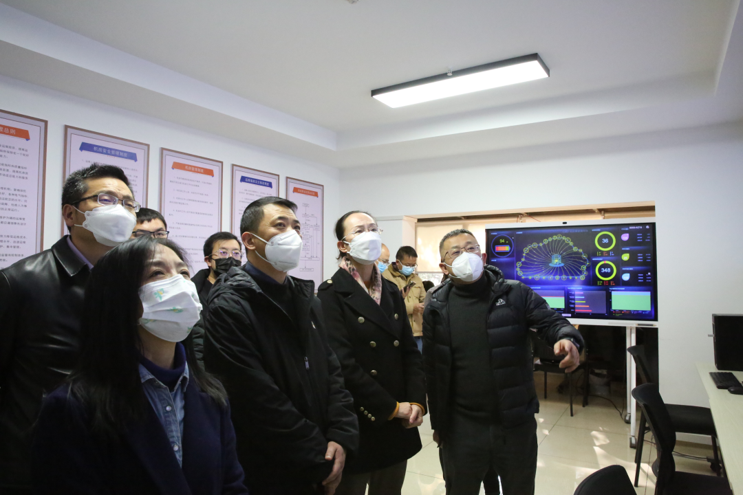 省医保局王艳君局长带队调研医保数据中心